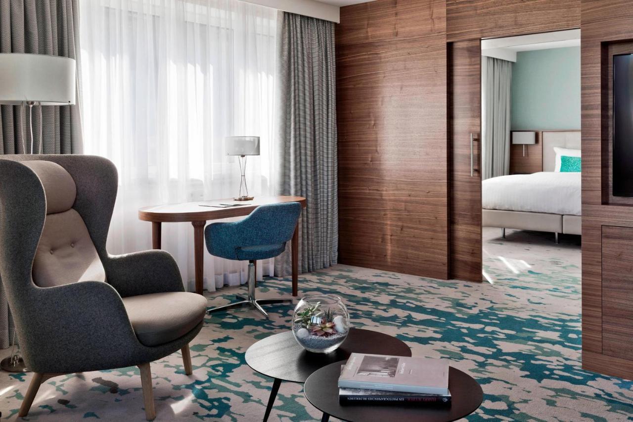 Vienna Marriott Hotel Eksteriør bilde Suite