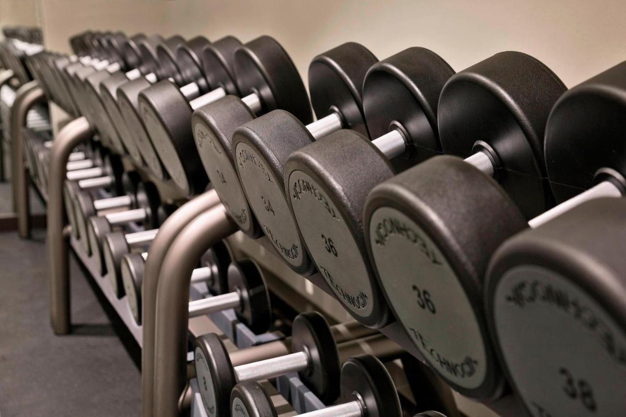 Vienna Marriott Hotel Eksteriør bilde Dumbbells on a rack